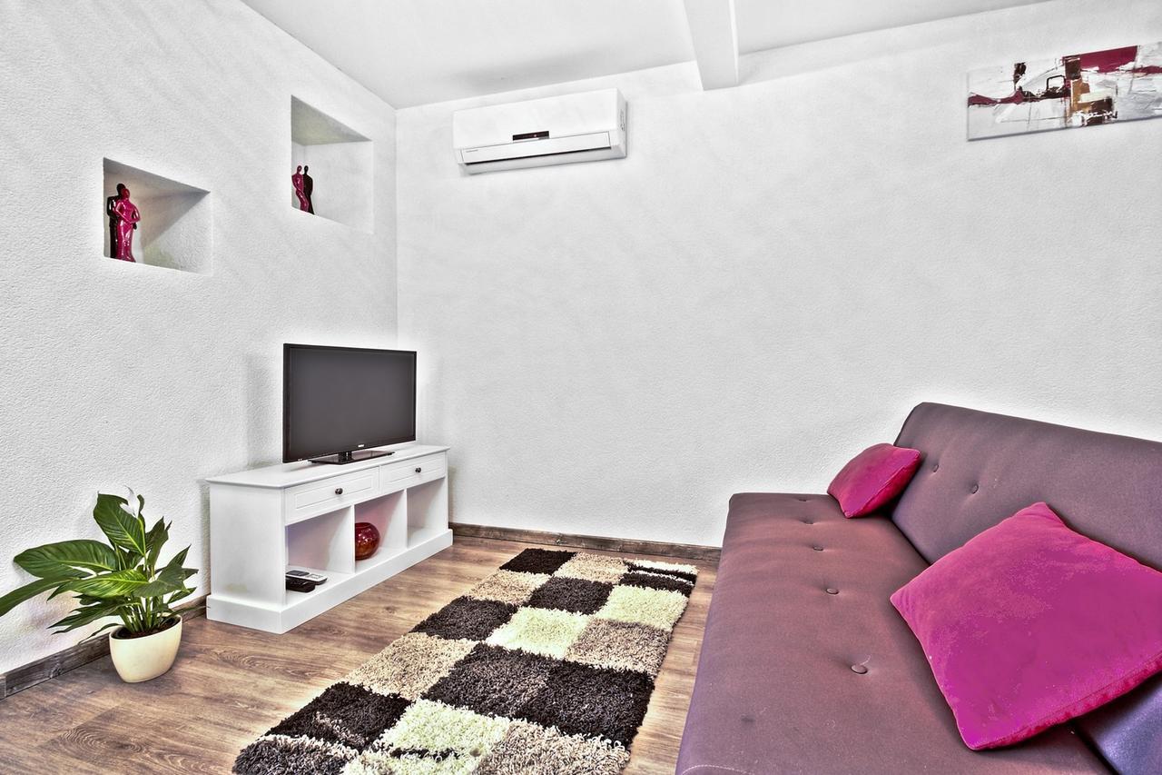 Cici House With